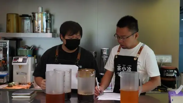 往期学员培训合影 — 茶小冷茶饮培训学院